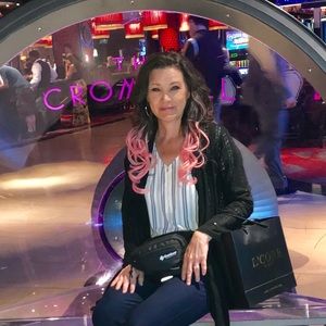 Meet your Posher, Renee